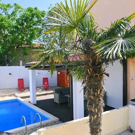 Holiday Home Mumy Gostinjac Exterior photo
